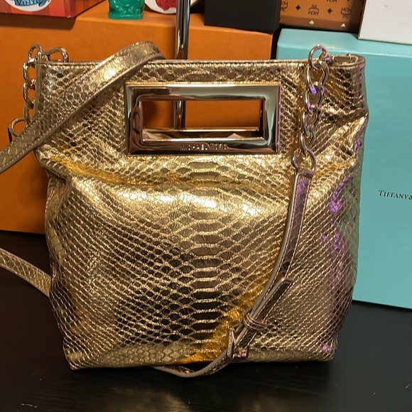 Micheal Kors python clutch/crossbody - Picture 12 of 15